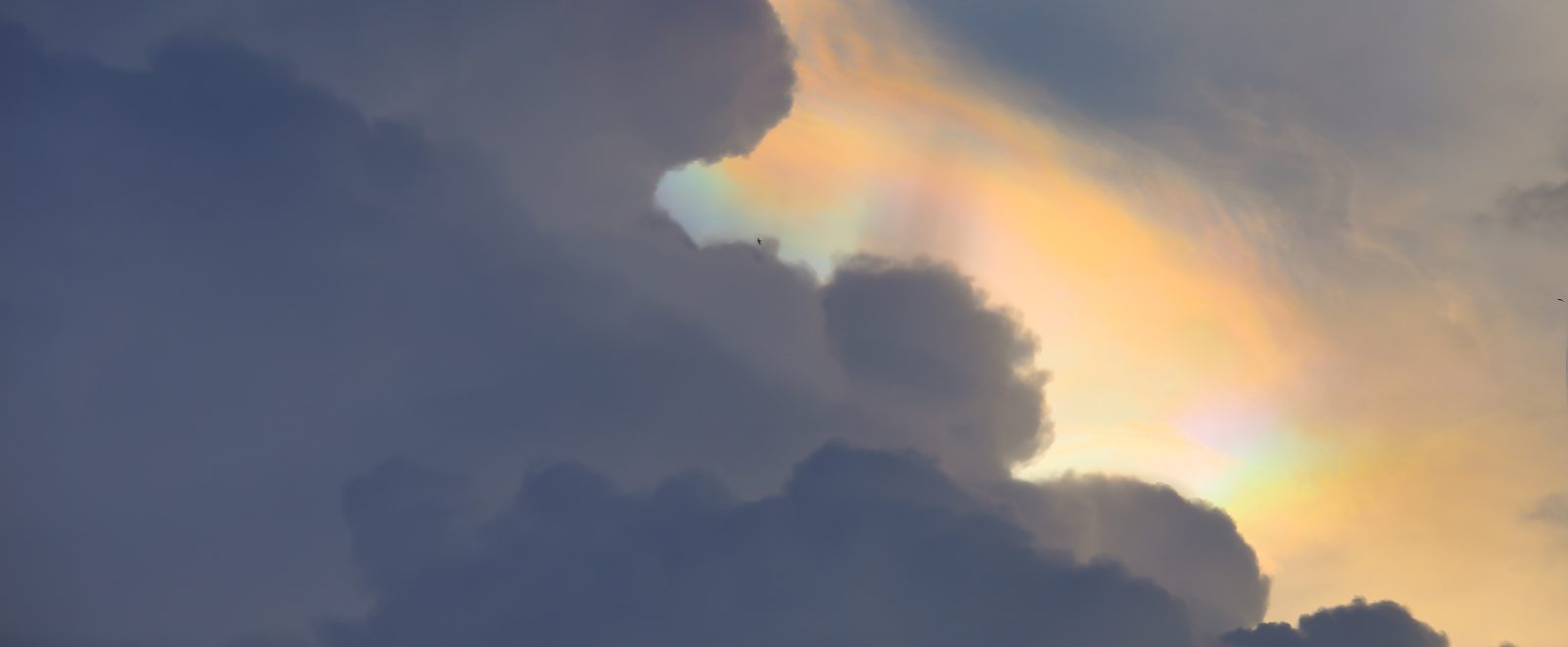 Irisation or rainbow cloud