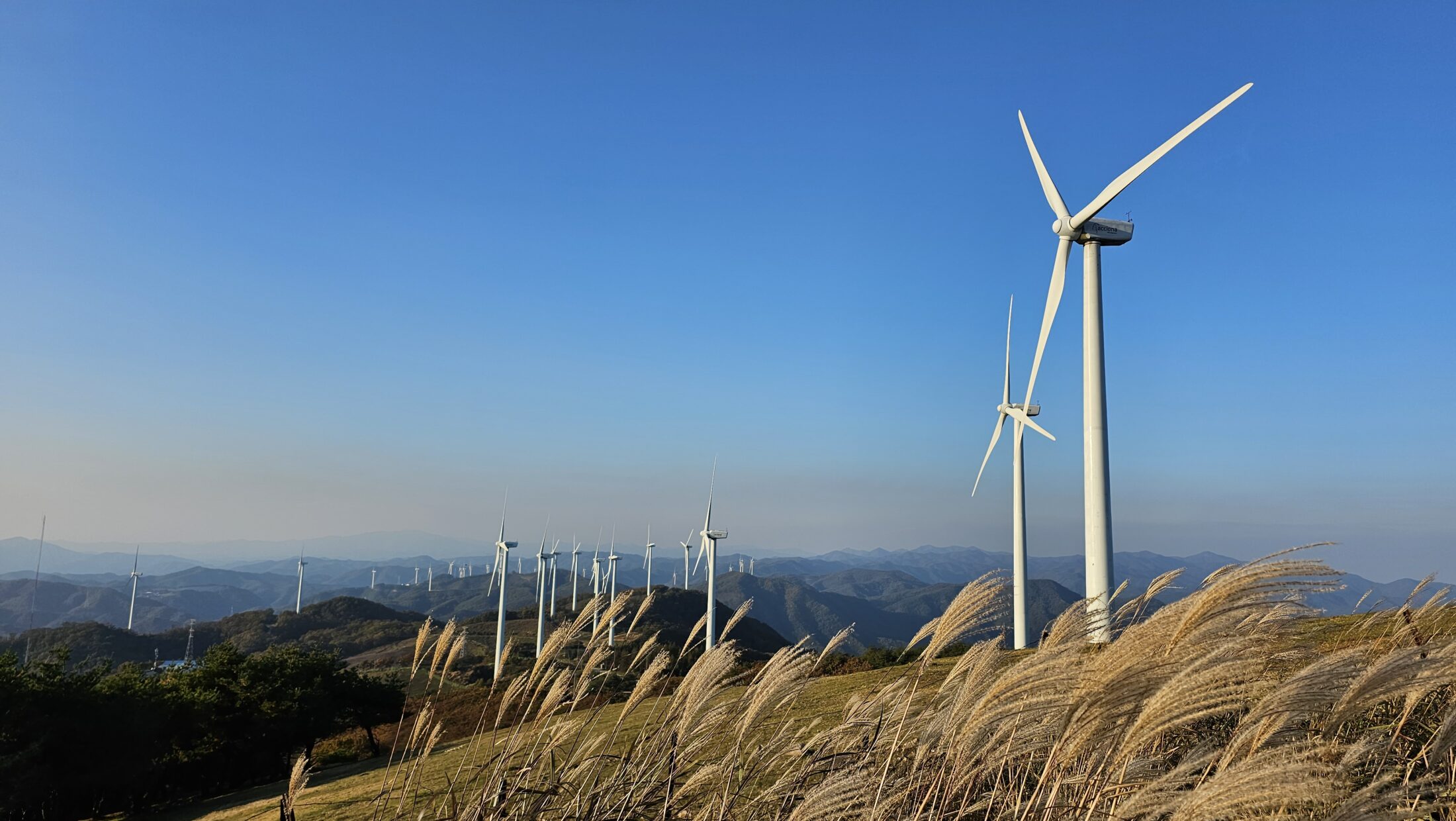 onshore wind turbines
